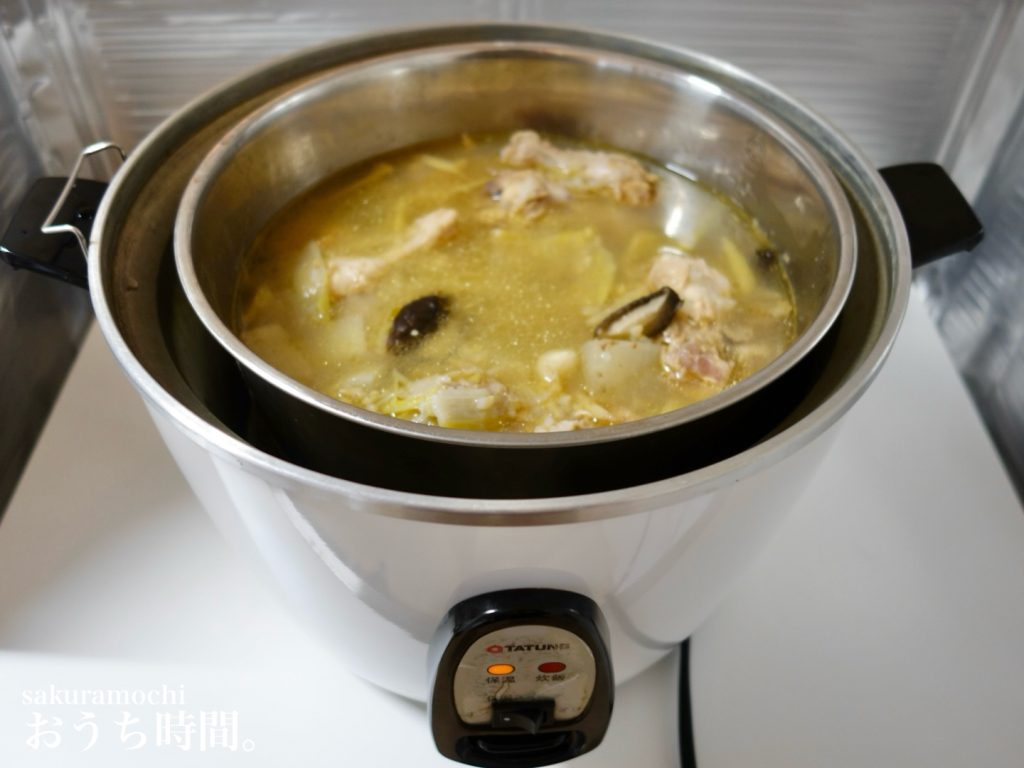 大同電鍋とサムゲタン風スープ